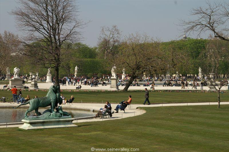 seinevalley_visitfrance_paris_jardindestuileries_tuileriesgardens
